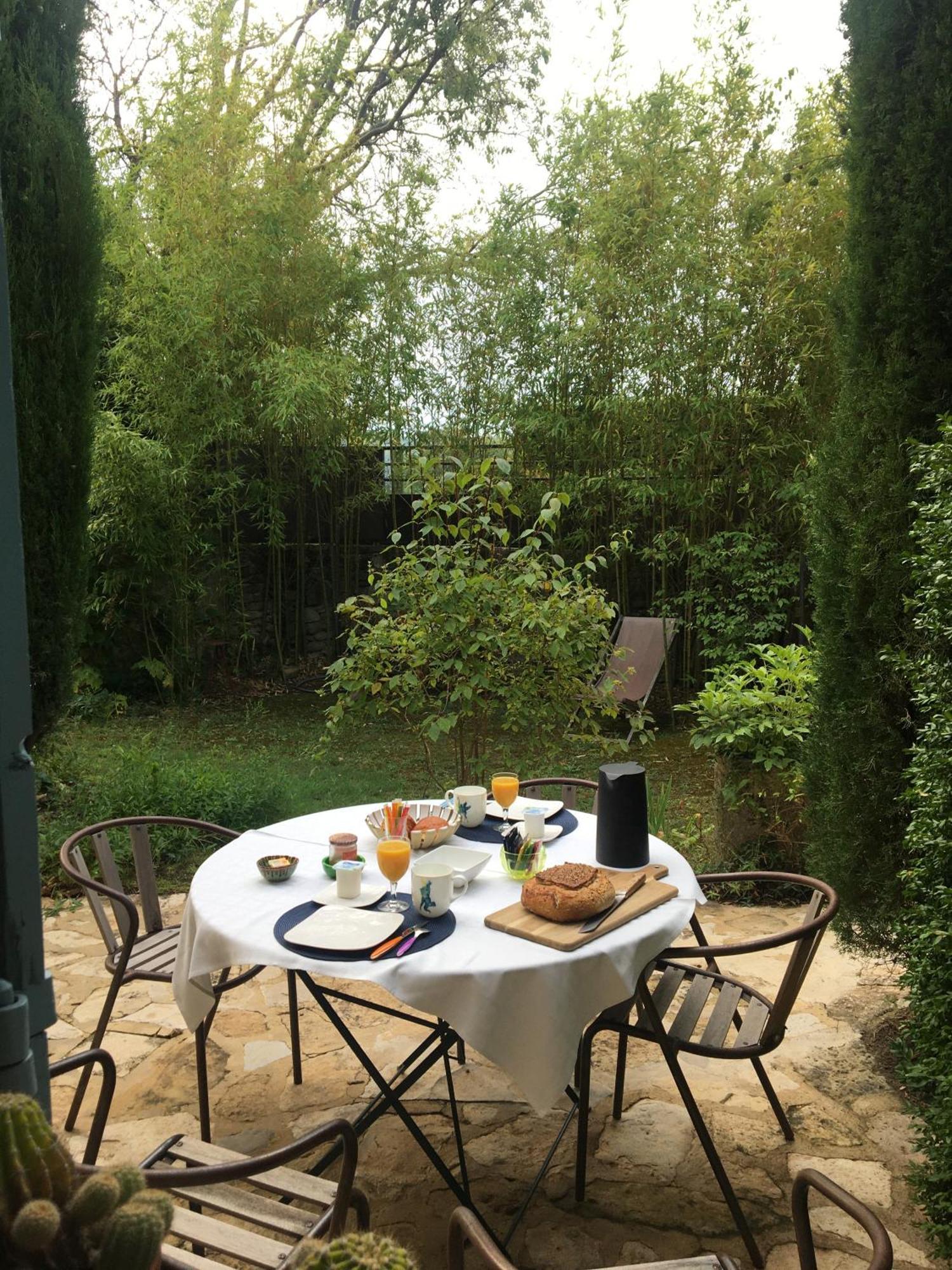 B&B Chambre De Julie Le Jardin Vaison-la-Romaine Dış mekan fotoğraf